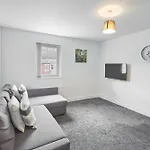 Six Lägenhet *